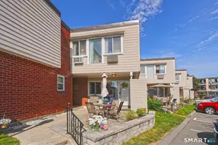 22 W Walk, West Haven, CT 06516 - Photo 37