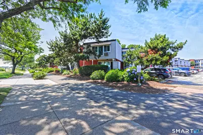 22 West Walk #22, West Haven, CT 06516 - Photo 3