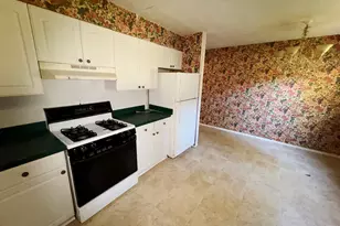 75 Saltonstall Pkwy, East Haven, CT 06512 - Photo 11