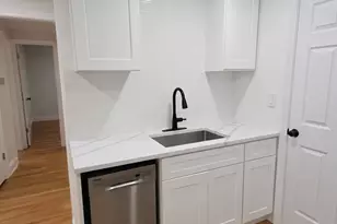 27 Vernon St, Hamden, CT 06518 - Photo 3