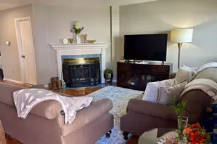 27 Crows Nest Ln, Danbury, CT 06810 - Photo 3