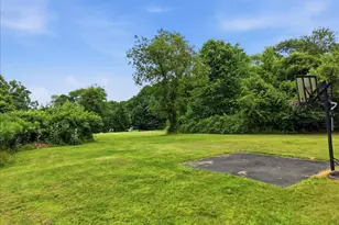 23 Pepperbush Dr, Hebron, CT 06231 - Photo 11