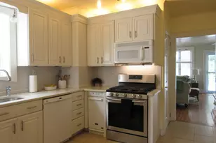 10 Elliott Ave, New London, CT 06320 - Photo 9