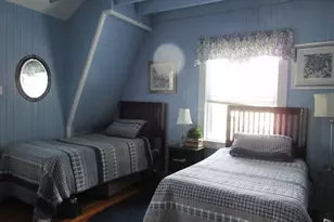 10 Elliott Ave, New London, CT 06320 - Photo 13