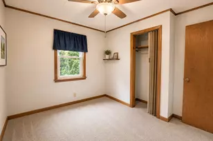 8 Darien Rd, New Fairfield, CT 06812 - Photo 3