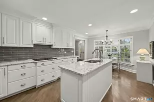 39 Bank St, New Canaan, CT 06840 - Photo 9