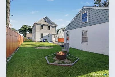 64 Glendale Avenue, Bridgeport, CT 06606 - Photo 35