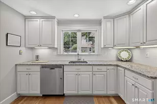 41 Greenway St, Hamden, CT 06517 - Photo 13
