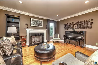 914 Rainbow Trail, Orange, CT 06477 - Photo 9