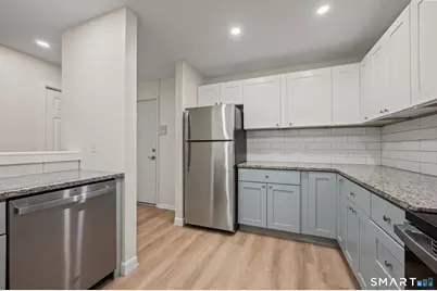 682 Main Street #2F, Middletown, CT 06457 - Photo 7