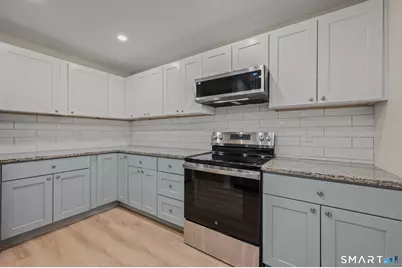 682 Main Street #2F, Middletown, CT 06457 - Photo 5