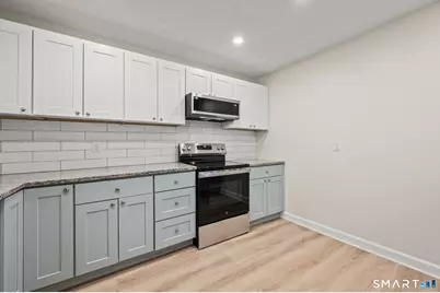 682 Main Street #2F, Middletown, CT 06457 - Photo 3