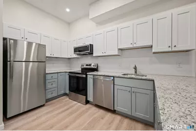 594 Main Street #2E, Middletown, CT 06457 - Photo 3