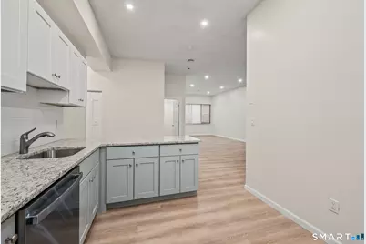 594 Main Street #2E, Middletown, CT 06457 - Photo 5