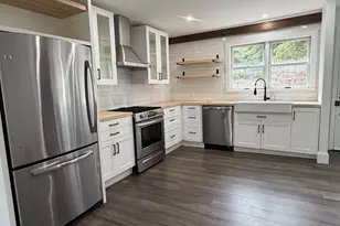 32 Chestnut Hill Rd, Newtown, CT 06482 - Photo 5