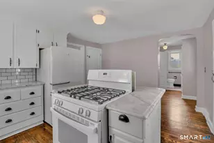 17 Crown St, Bristol, CT 06010 - Photo 11