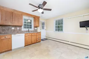 39 Beechwood Dr, Colchester, CT 06415 - Photo 9