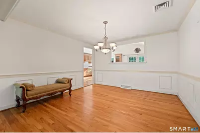 7 Banbury Drive, Simsbury, CT 06092 - Photo 5