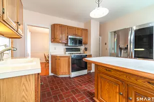 34 Sylvan Ave, Meriden, CT 06451 - Photo 7
