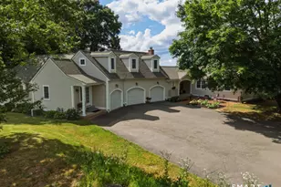 571 Woodland St, Glastonbury, CT 06073 - Photo 5