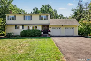 17 Huckleberry Dr S, Norwalk, CT 06850 - Photo 1