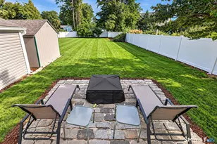 29 Dawes St, Milford, CT 06460 - Photo 9