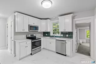 324 Washington St, Middletown, CT 06457 - Photo 1