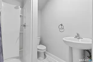 324 Washington St, Middletown, CT 06457 - Photo 11
