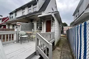 366 Dover St, Bridgeport, CT 06610 - Photo 25