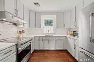 3 Fairfield Ave, Darien, CT 06820 - Photo 11