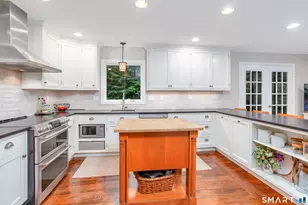 750 Foster Ct, Cheshire, CT 06410 - Photo 3