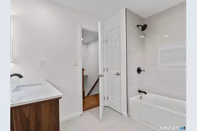 341 Lounsbury Street, Waterbury, CT 06706 - Photo 17