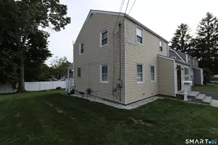 2701 Old Town Rd, Bridgeport, CT 06606 - Photo 7