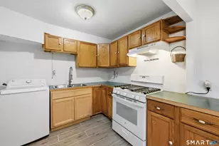 190 McGrath Ct, Stratford, CT 06615 - Photo 11
