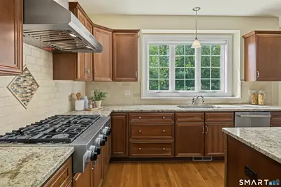 61 Lenox Road, Avon, CT 06001 - Photo 7