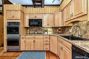 28 Nettleton Dr, Woodbridge, CT 06525 - Photo 15