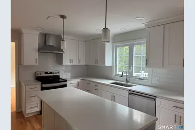 4672 Congress Street, Fairfield, CT 06824 - Photo 9