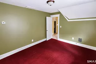 55 Bronx Ave, Bridgeport, CT 06606 - Photo 5