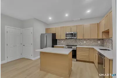 1347 New Haven Road #2, Naugatuck, CT 06770 - Photo 3
