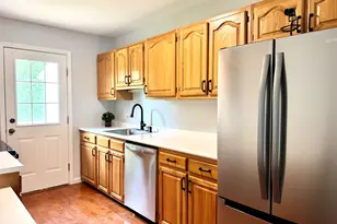 28 Highland Dr, Monroe, CT 06468 - Photo 7