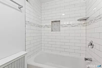 99 Woodbury Avenue, Stamford, CT 06907 - Photo 29