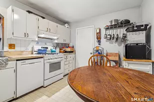 9 Joan Dr, Newtown, CT 06470 - Photo 11