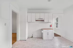 97 Wall St, Waterbury, CT 06705 - Photo 9