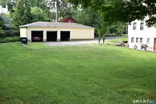 6 Pleasant St, Chester, CT 06412 - Photo 9