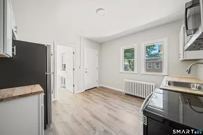 1040 Connecticut Avenue, Bridgeport, CT 06607 - Photo 5