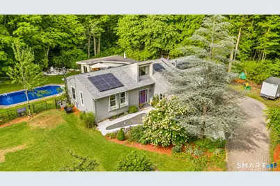 850 Litchfield Turnpike, Bethany, CT 06524 - Photo 1