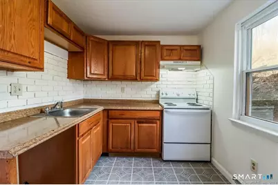 33 Canterbury Arms #33, New Milford, CT 06776 - Photo 5