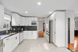 481 Savin Ave, West Haven, CT 06516 - Photo 7