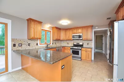 16 Virginia La, Farmington, CT 06085 - Photo 13