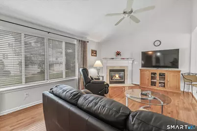 26 Ivy Grove Court #26, Shelton, CT 06484 - Photo 7